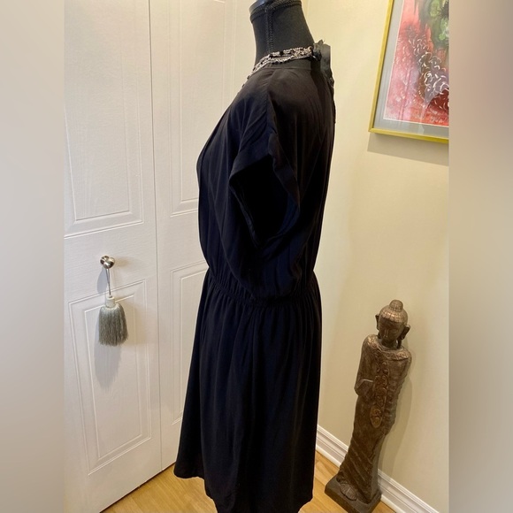 Old Navy black tunic dress with elastic cinch waist. Back keyhole  button - Picture 5 of 12
